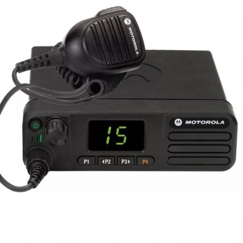 Автомобильная радиостанция Motorola DM4401